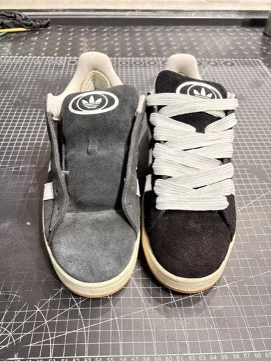 Adidas Campus de gamuza negra: antes y después de la restauración en el taller